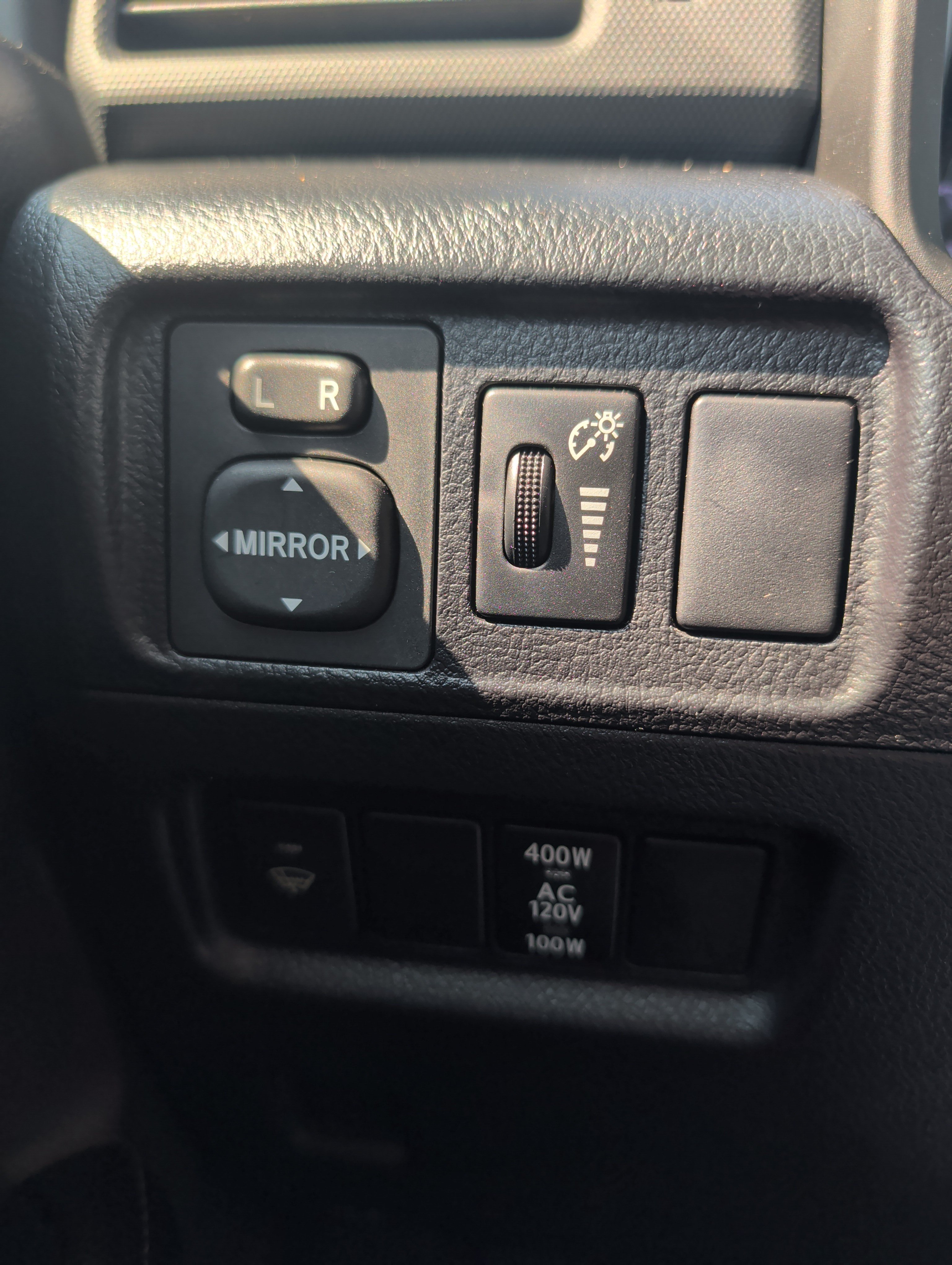 Used 2016 Toyota 4Runner SR5 RWD image 40