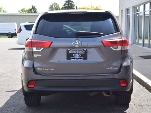 Used 2018 Toyota Highlander XLE w/ Protection Package #3 AWD/4WD image 8