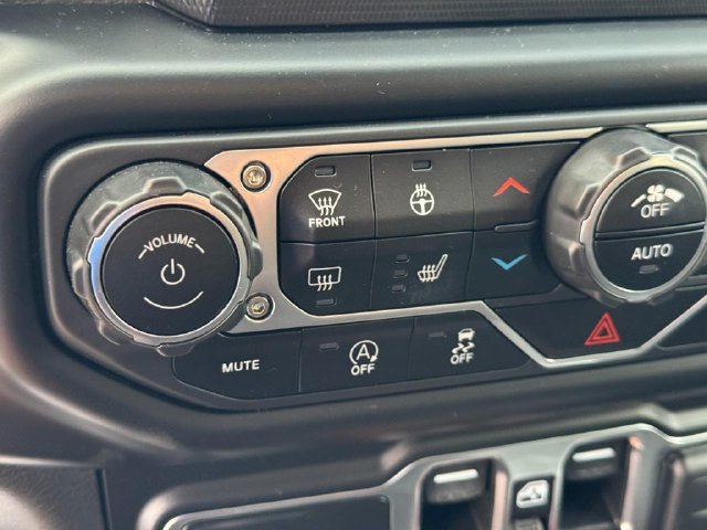 Used 2022 Jeep Wrangler Unlimited Sport AWD/4WD image 17