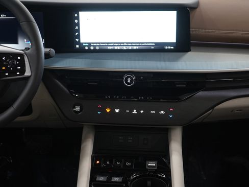 Used 2025 Nissan Murano Platinum w/ Cargo Package image 15