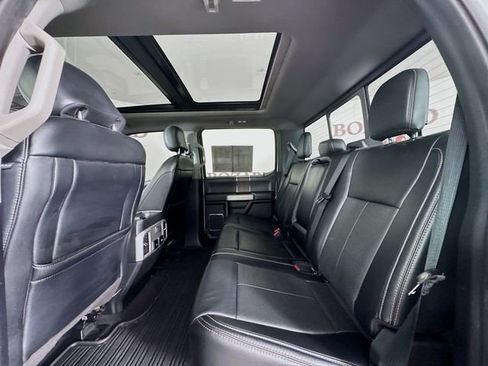 Used 2020 Ford F350 Lariat w/ Chrome Package image 28