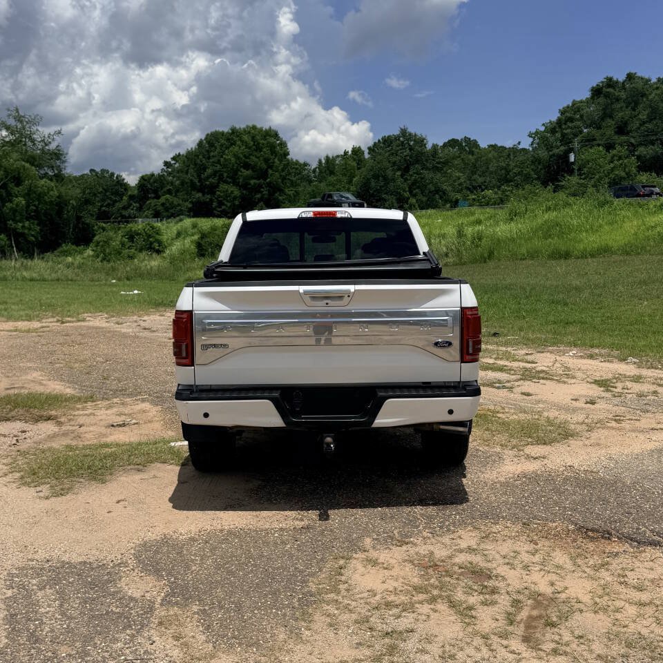 Used 2015 Ford F150 Platinum w/ Equipment Group 701A Luxury AWD/4WD image 4