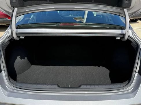Used 2026 Hyundai Elantra Sport FWD image 28