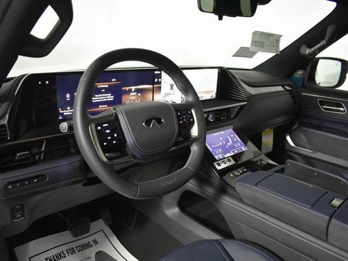 New 2026 INFINITI QX80 4WD image 18