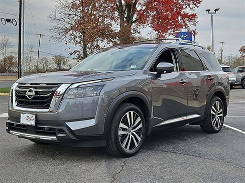 Certified 2025 Nissan Pathfinder Platinum w/ Cargo Package image 3