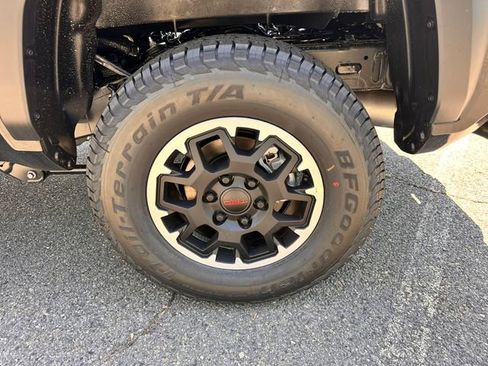 New 2026 Toyota Tacoma TRD Off-Road AWD/4WD image 11
