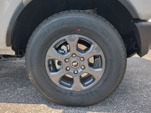 New 2025 Ford Bronco Big Bend image 9