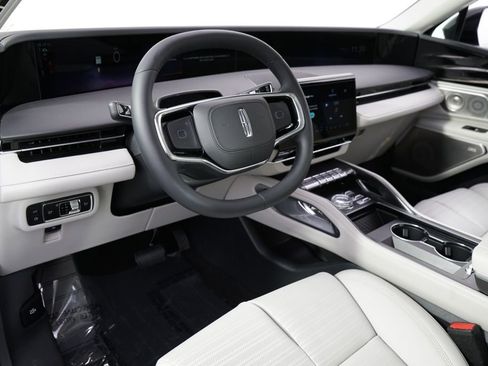 New 2026 Lincoln Nautilus Reserve AWD/4WD image 12