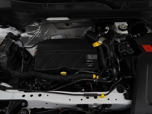 Used 2024 Chevrolet Trax LS image 26