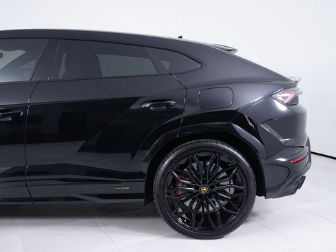 Used 2025 Lamborghini Urus SE AWD/4WD image 12