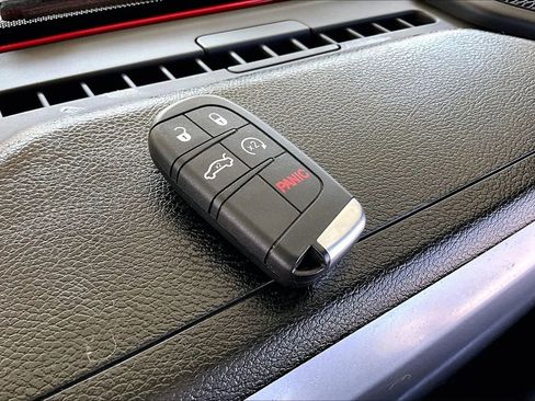 Used 2019 Jeep Wrangler Unlimited Sport S AWD/4WD image 32