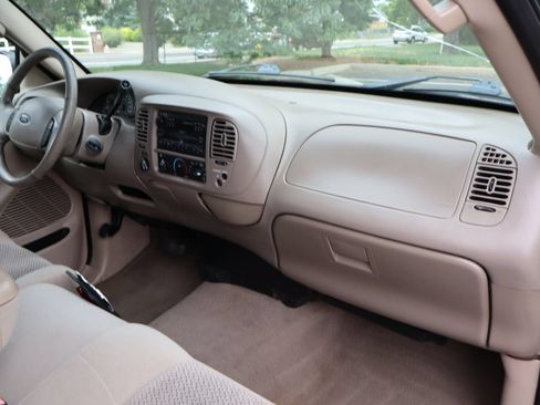 Used 2003 Ford F150 XLT AWD/4WD image 16