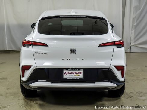 Used 2025 Buick Envista Sport Touring image 6