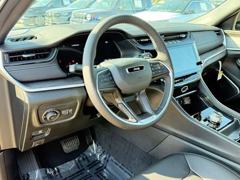 New 2026 Jeep Grand Cherokee L Limited AWD/4WD image 16