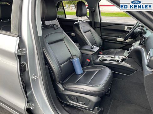 Used 2021 Ford Explorer XLT w/ Equipment Group 202A image 25