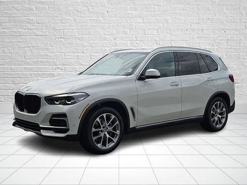 Used 2023 BMW X5 xDrive40i w/ Premium Package AWD/4WD image 3