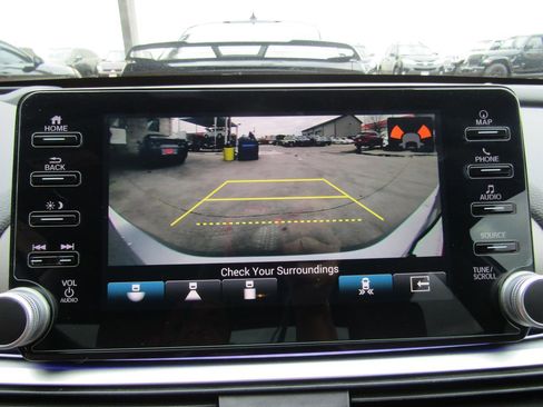 Used 2019 Honda Accord Touring image 19