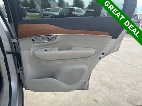Used 2021 Volvo XC90 T6 Momentum w/ Advanced Package image 15