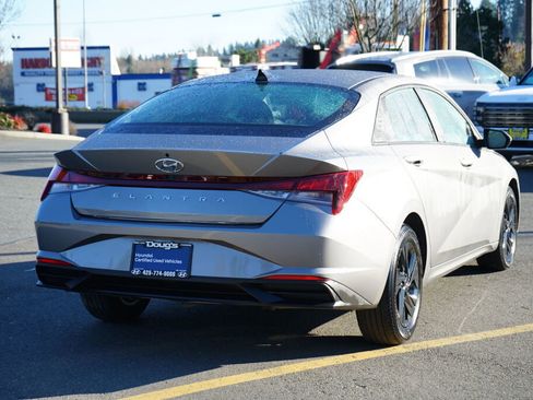 Certified 2023 Hyundai Elantra SEL w/ Preferred Accessory Package image 7