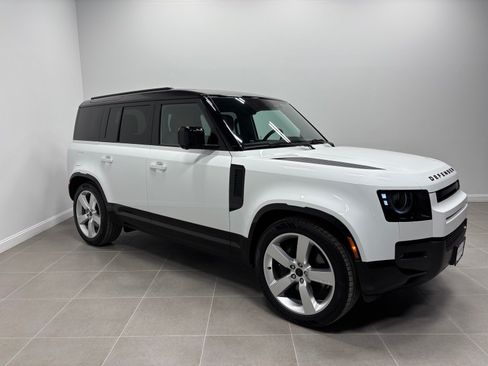 Used 2026 Land Rover Defender 110 X-Dynamic SE AWD/4WD image 5