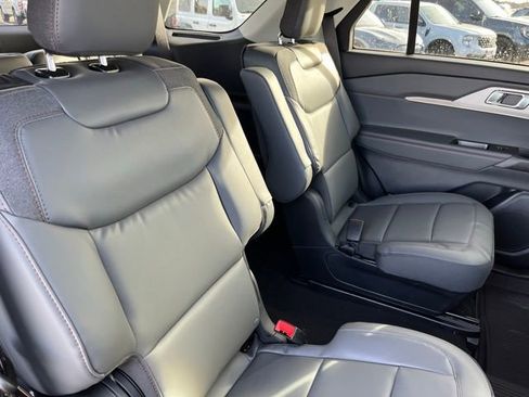 New 2026 Ford Explorer Active w/ Active Comfort Package image 21
