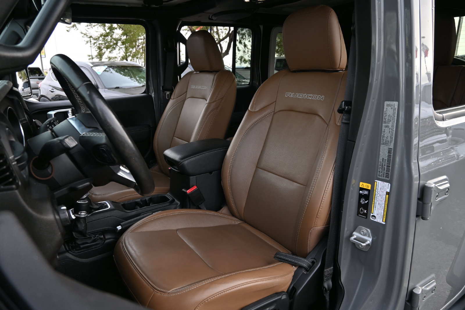 Used 2022 Jeep Wrangler Unlimited Rubicon 4xe w/ Cold Weather Group AWD/4WD image 18