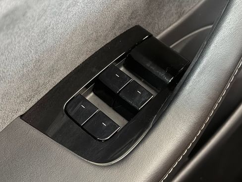 Used 2018 Tesla Model 3 RWD image 21