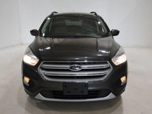 Used 2018 Ford Escape SE FWD image 2