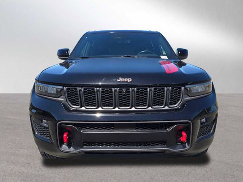 Used 2022 Jeep Grand Cherokee Trailhawk AWD/4WD image 8