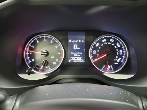 Used 2019 Toyota RAV4 XLE Premium image 30