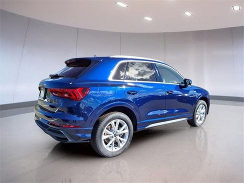 New 2025 Audi Q3 2.0T Premium image 2