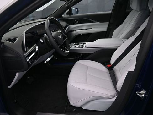 New 2025 Cadillac Lyriq Sport image 11