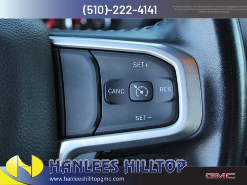 Used 2022 RAM 1500 4x4 Crew Cab image 32