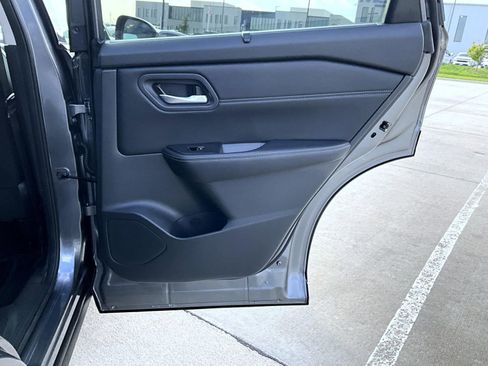 Certified 2024 Nissan Rogue SL w/ SL Premium Package image 21