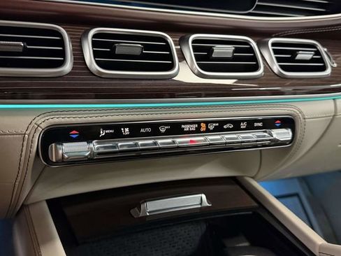 Certified 2023 Mercedes-Benz Maybach GLS 600 4MATIC image 37