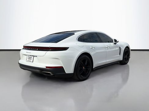 Used 2025 Porsche Panamera 4 image 3