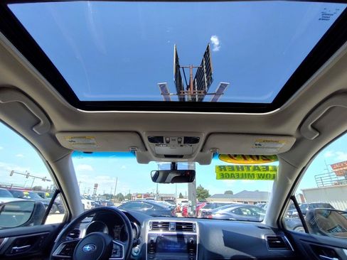 Used 2019 Subaru Outback 2.5i Touring w/ Popular Package #3A AWD/4WD image 29