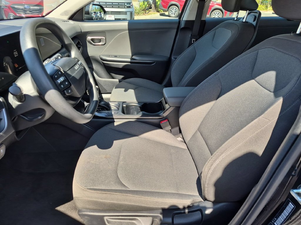 Used 2025 Kia K4 FWD image 22