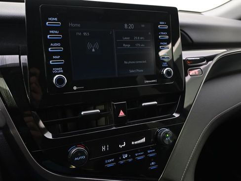 Used 2021 Toyota Camry SE FWD image 25