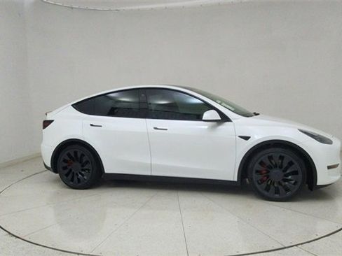 Used 2023 Tesla Model Y Performance image 62