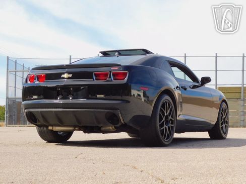 Used 2011 Chevrolet Camaro SS w/ RS Package image 24