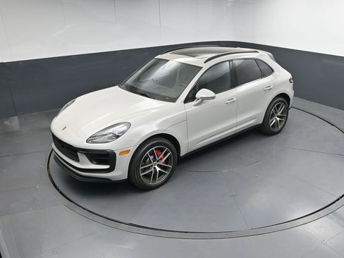 New 2026 Porsche Macan S AWD/4WD image 33