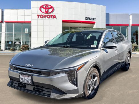 Used 2026 Kia K4 FWD image 3