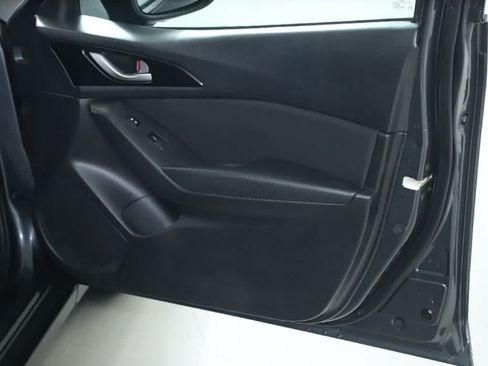 Used 2016 MAZDA MAZDA3 i Sport w/ Preferred Equipment Package FWD image 34