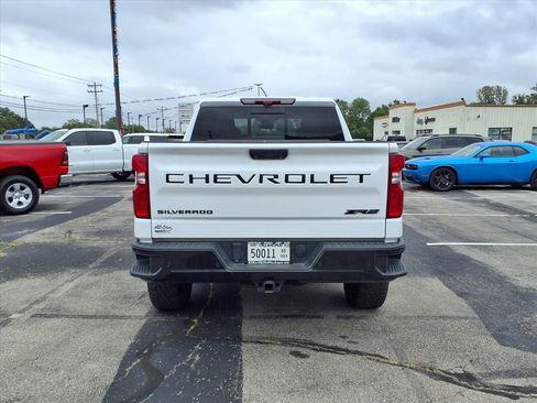 Used 2024 Chevrolet Silverado 1500 ZR2 w/ Technology Package image 6