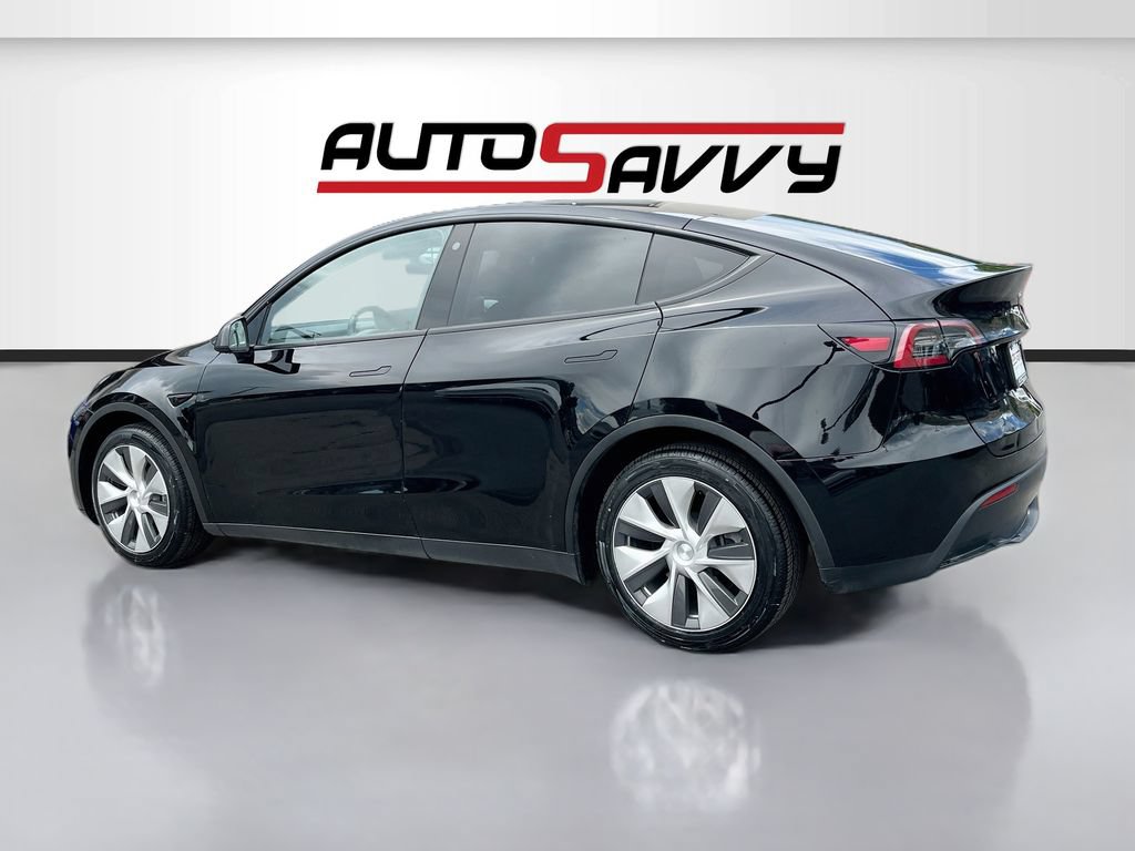 Used 2023 Tesla Model Y Long Range AWD/4WD image 5