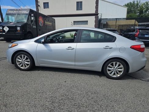 Used 2015 Kia Forte LX w/ Popular Package FWD image 10