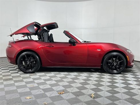 Used 2020 MAZDA MX-5 Miata RF Club image 9