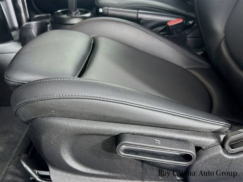 Used 2022 MINI Cooper S FWD image 19