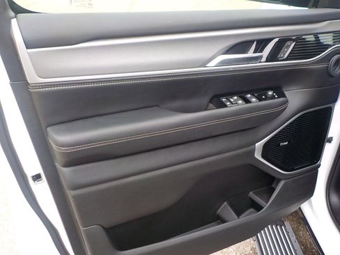 New 2026 Jeep Grand Wagoneer Limited image 18